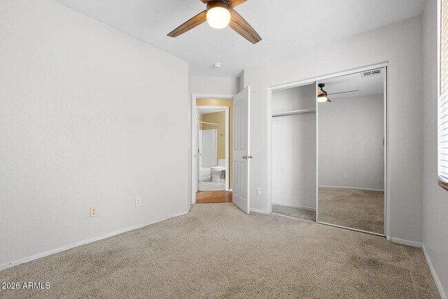 Building Photo - 751 N Port Dr