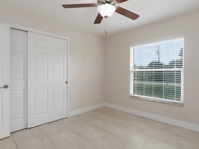 Building Photo - RENT THIS WITH ZERO DEPOSIT
