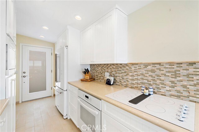 Building Photo - 1051 Gaviota Dr