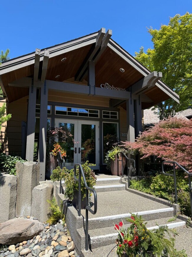 Building Photo - Stunning Contemporary townhome in Coveted Peterkort Woods, near St. Vincent's in Cedar Mill