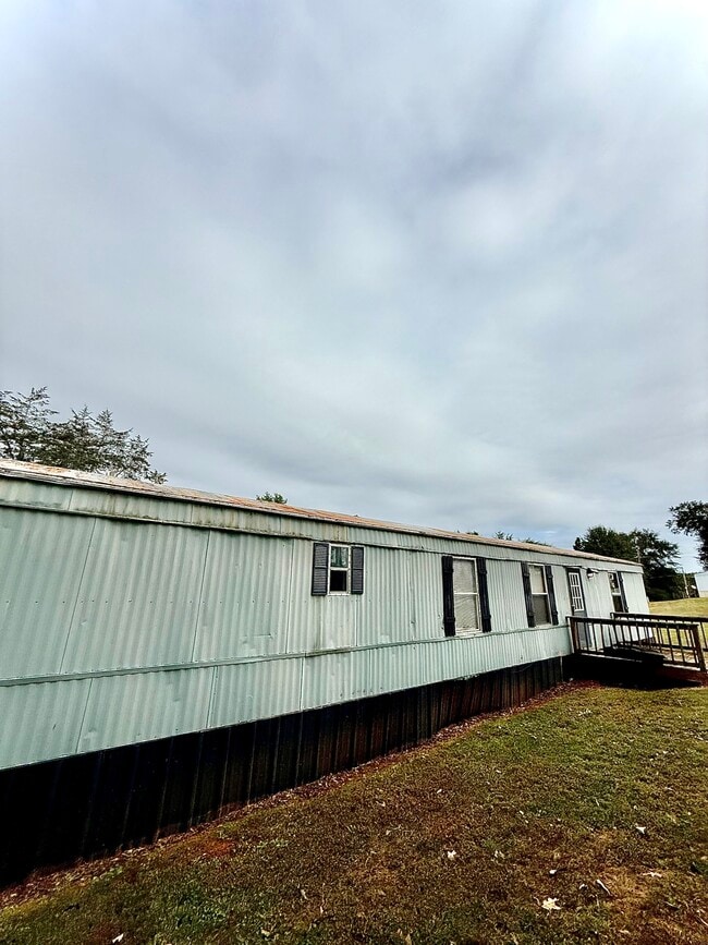 Building Photo - 658 Rices Creek Rd