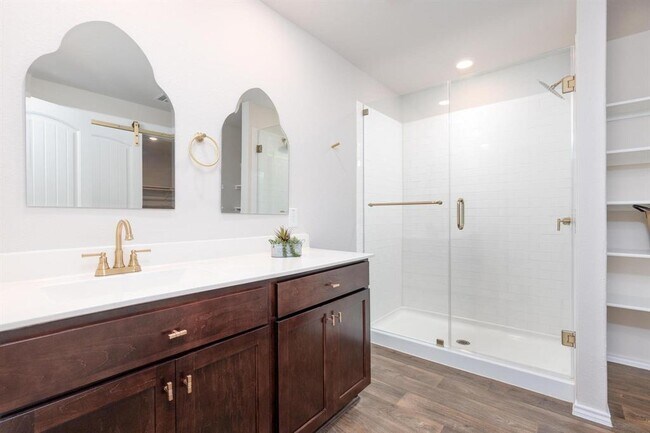 Building Photo - 105 Black Wolf Run