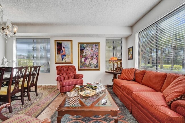 Building Photo - 1025 NW 105th Way