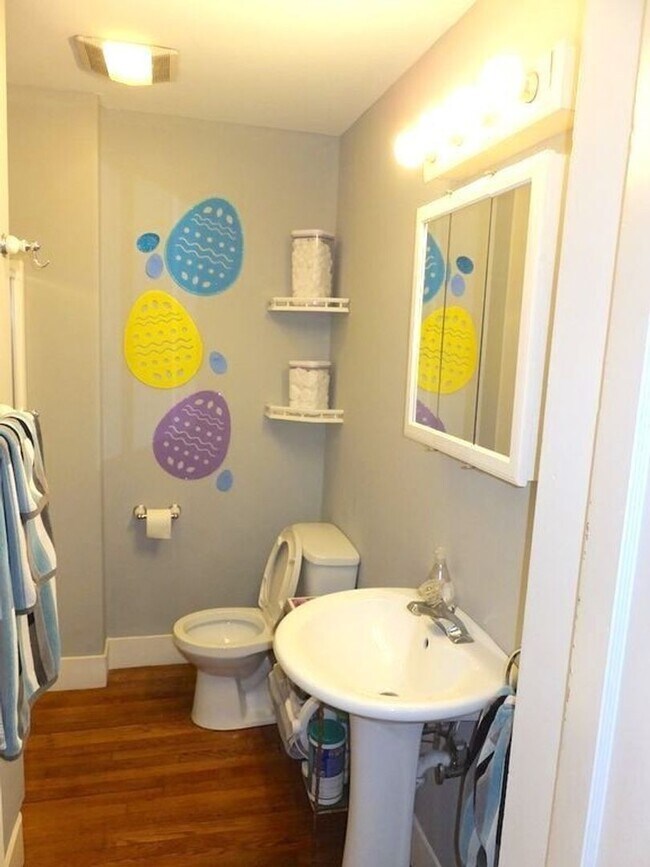 Building Photo - 51 Pearl St