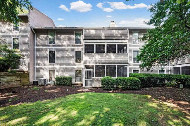 Building Photo - 806 Wynnes Ridge Cir