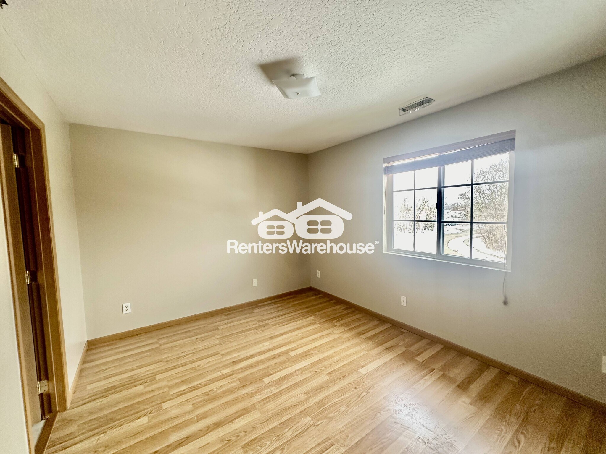 Building Photo - 5924 Sutton Pl