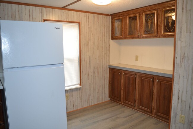 Building Photo - 3 Bedroom 2 Bathroom Mobile Home