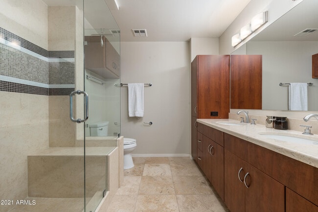 Building Photo - 7147 E Rancho Vista Dr