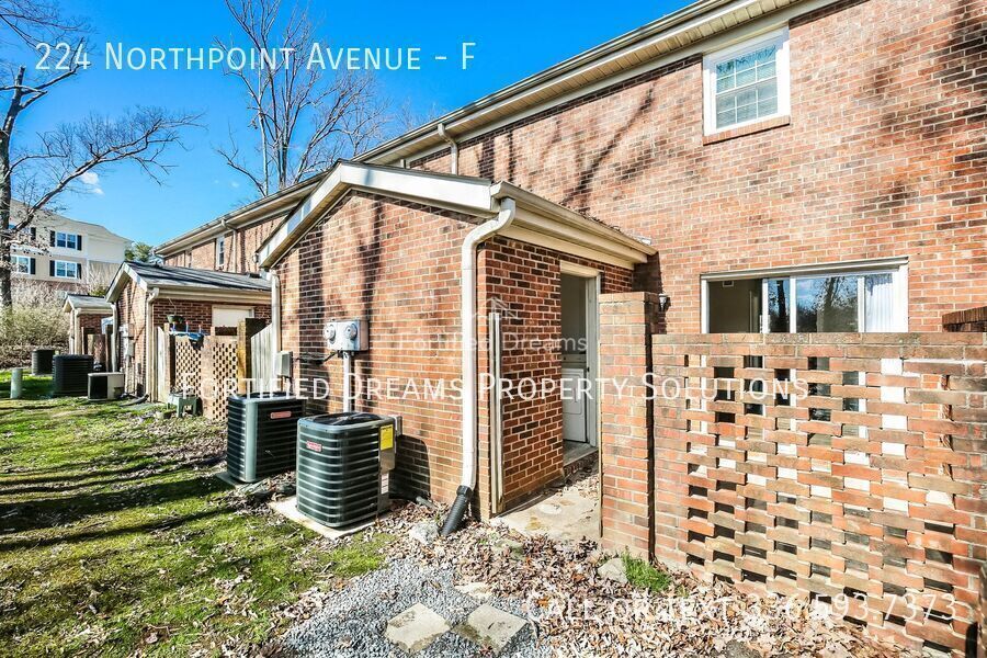 Building Photo - 224 Northpoint Ave