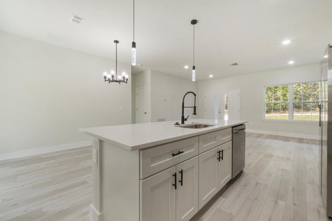 Building Photo - 9371 N Cougar Paw Dr
