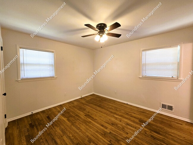 Building Photo - 2572 Woodgreen Dr