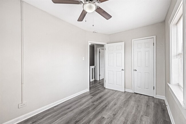 Building Photo - 905 3rd Ave N