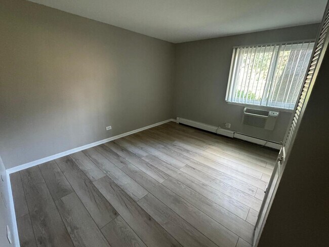 Building Photo - 1477 N Winslowe Dr