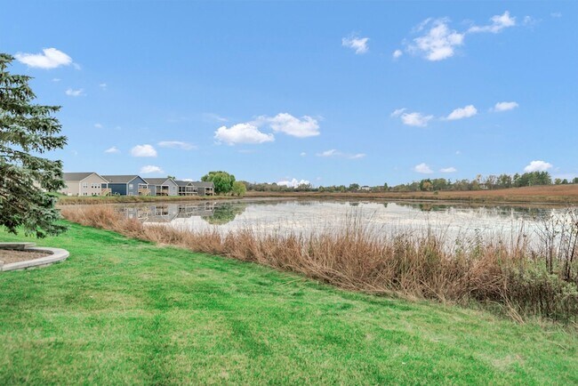 Building Photo - 2660 Harnish Dr