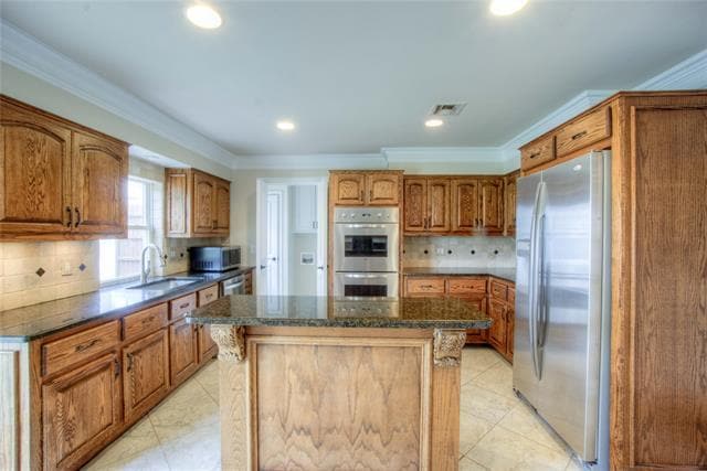 Building Photo - 3112 Kingston Dr