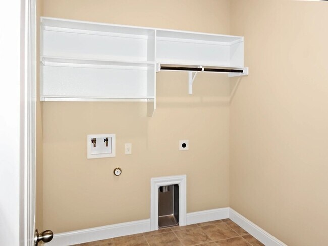 Building Photo - 815 Expedition Way