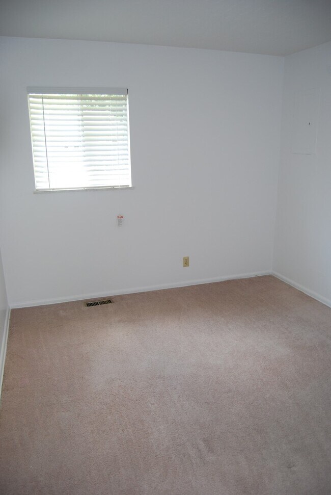 Building Photo - 7712 Colony-