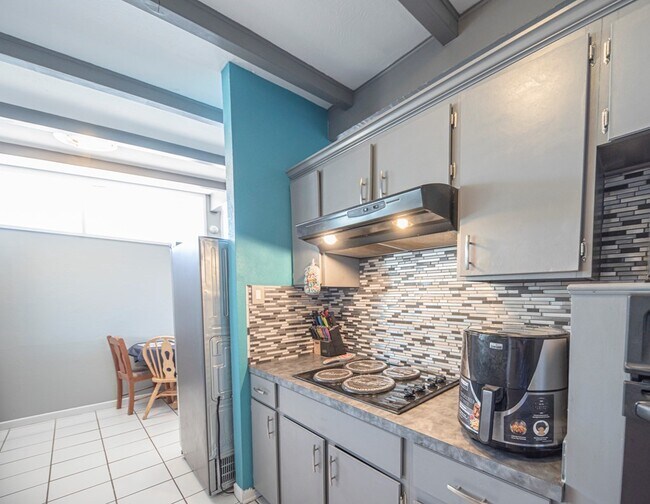 Building Photo - 2901 Nabors Ln