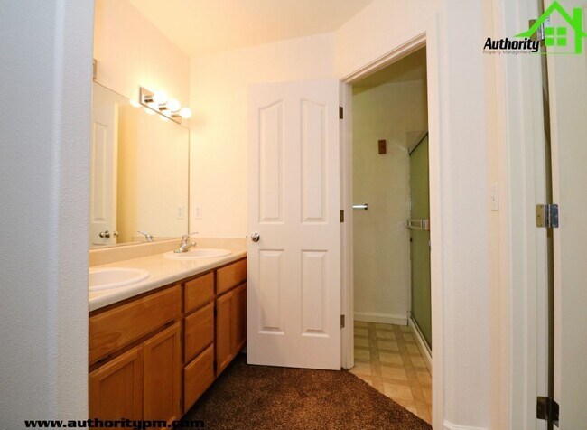 Building Photo - 3982 Cambria Dr