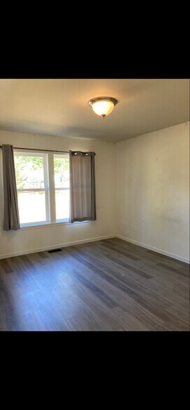 Building Photo - 1083 Sprinter Ln