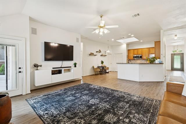 Building Photo - 3505 Summer Dr