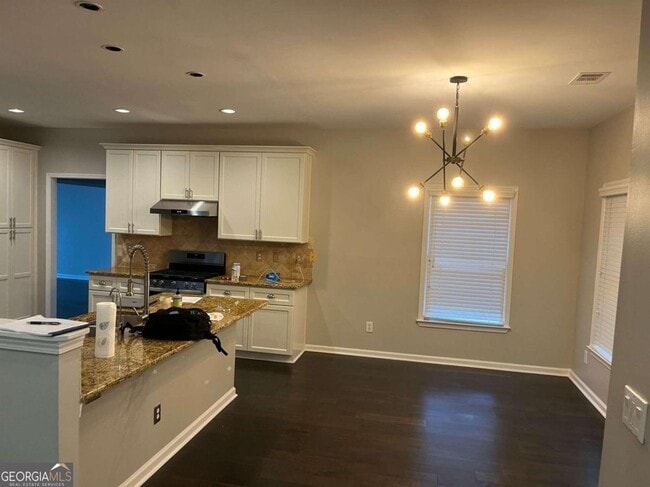 Building Photo - 2400 Rose Walk Dr