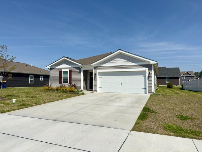 Building Photo - 61 New England Dr