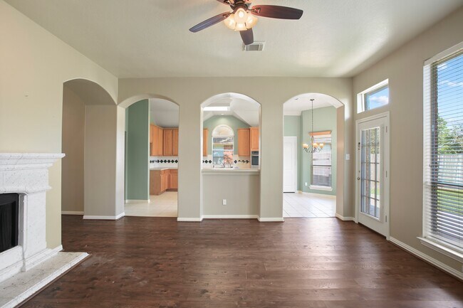 Building Photo - 8305 Spinnaker Bay Ln