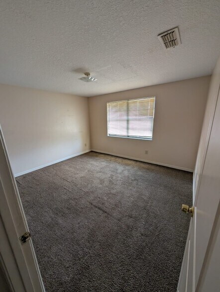 Building Photo - 458 Bentwood Ln