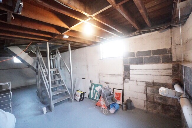 Building Photo - 14 Lynette Dr
