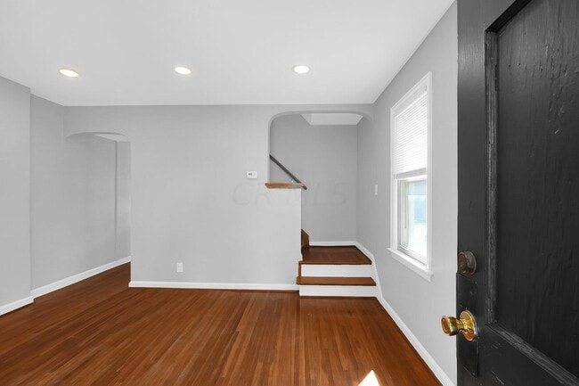 Building Photo - 1468 Elmwood Ave
