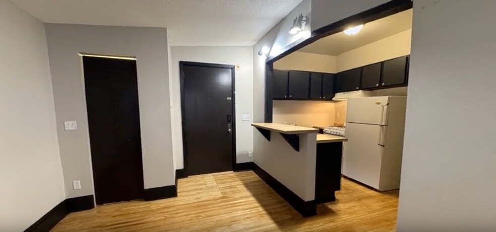 Interior Photo - Oak Grove Downtown