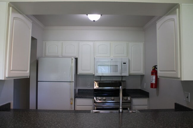 Building Photo - Cozy 1 Bedroom Apartment in Heart of Fort ...