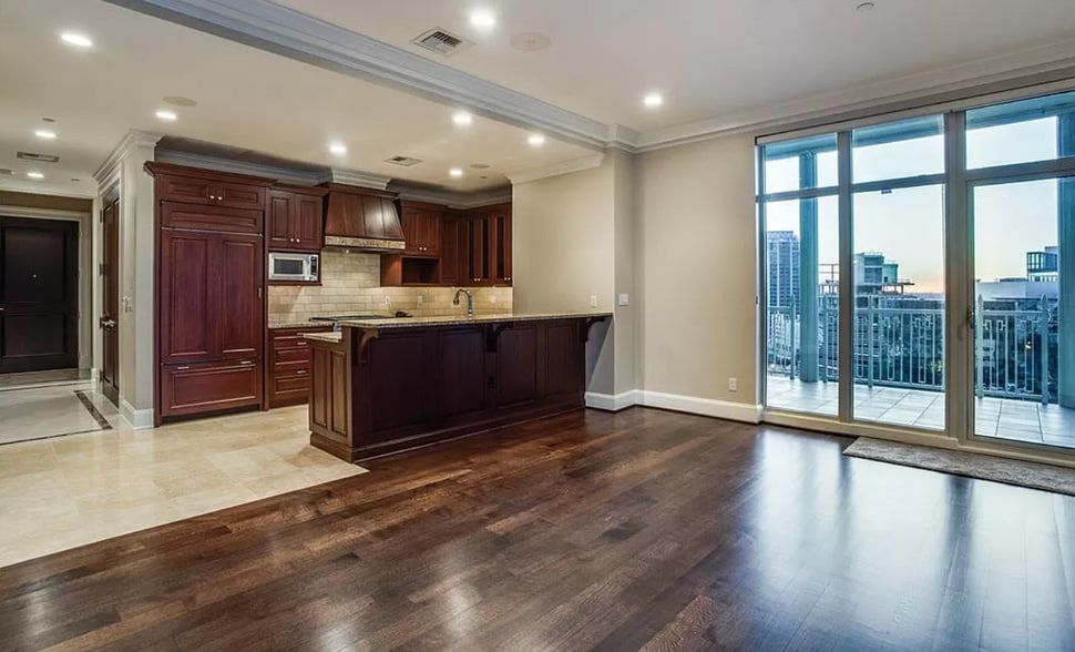 Building Photo - 2555 N Pearl St