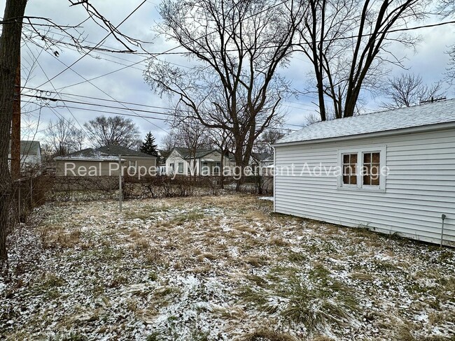 Building Photo - No Deposit Required! Beautifully Updated 3...