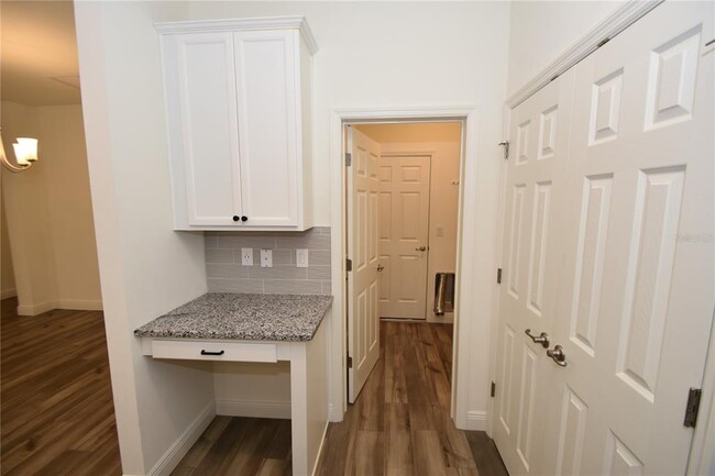 Building Photo - 59 Oakleaf Way