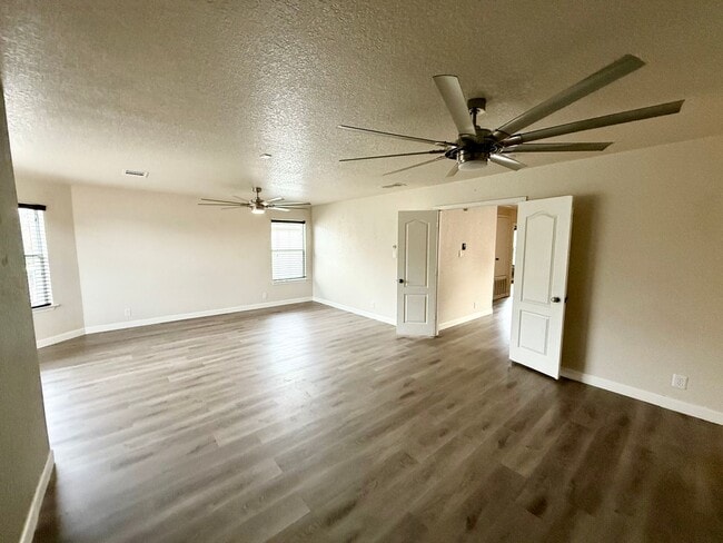 Building Photo - 3-bed 2.5bath home near Seaworld