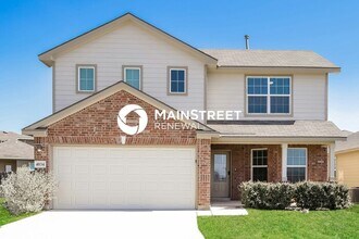 Building Photo - 4 Bedroom Pet-Friendly Home in SAINT HEDWIG, TX with Main Street Renewal