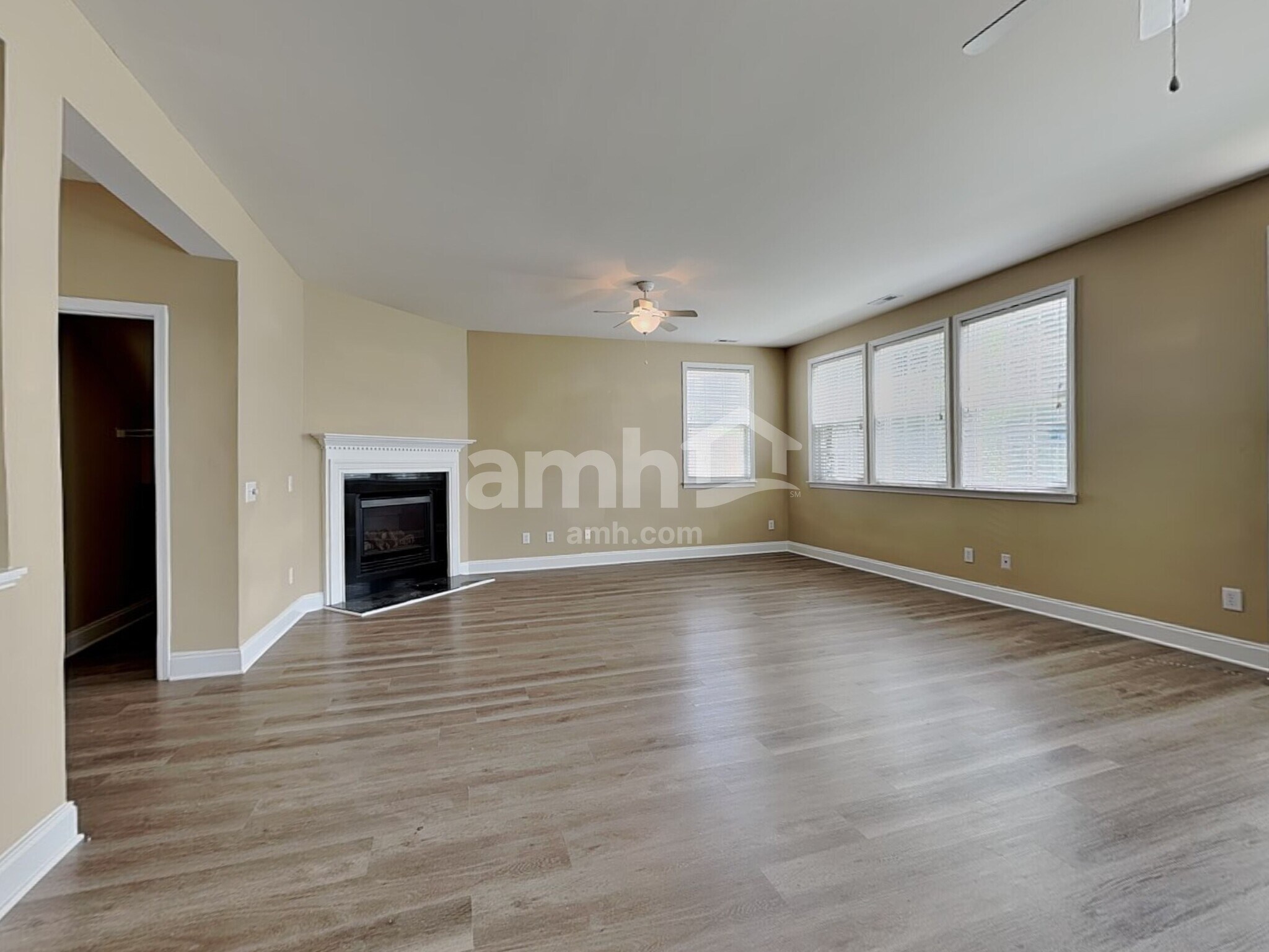 Building Photo - 2845 Roundleaf Ct