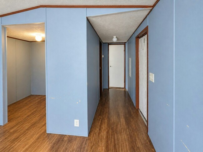 Building Photo - 102 Bakersby Ct