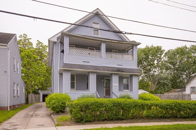 Building Photo - 13233 Carrington Ave
