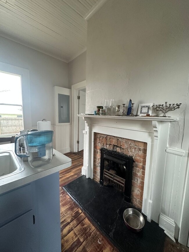 Building Photo - Shotgun Home in the Boulevard Neighborhood - Move in date June 1st, 2026