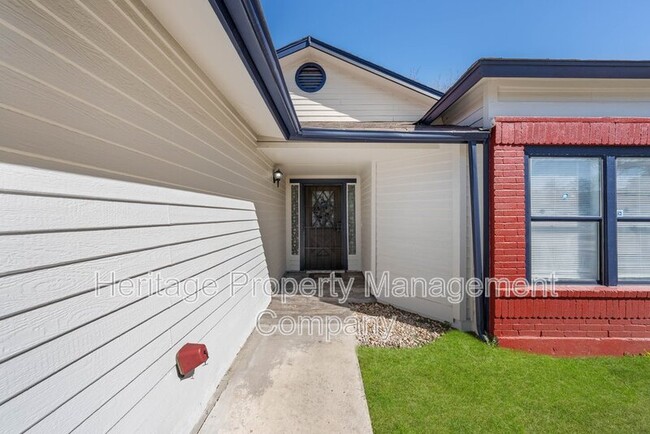 Building Photo - 7919 Wayside Trail