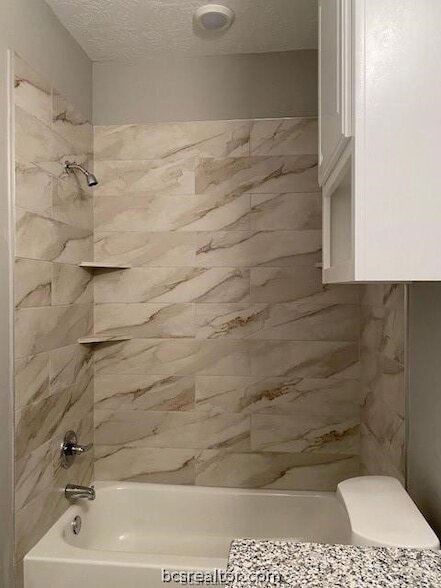 Building Photo - 509 E Pruitt St