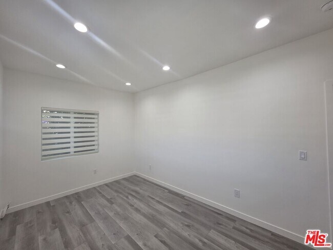 Building Photo - 25226 Loytan St