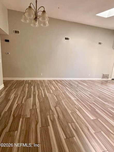 Building Photo - 5449 Fort Caroline Rd