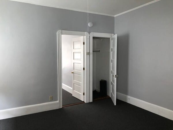 Building Photo - 257 Tinkham St