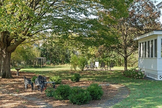 Building Photo - 137-139 North Main Street