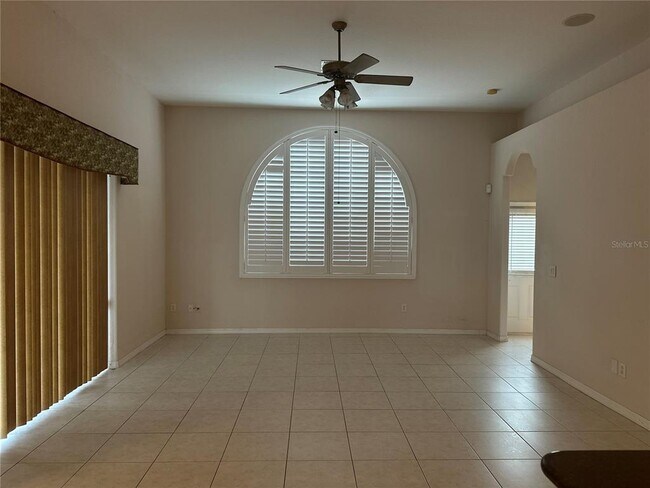 Building Photo - 10645 Weeping Elm Bend