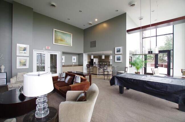 Building Photo - 2451 Midtown Ave